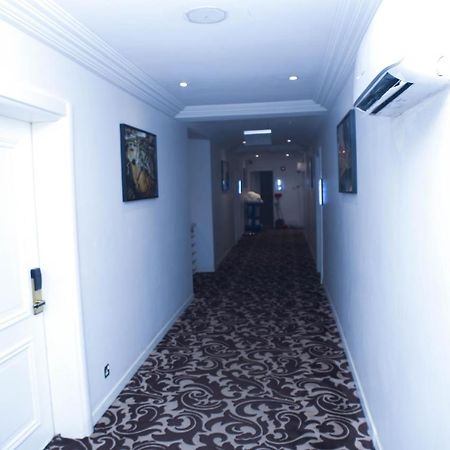 Summerset Continental Hotel Gana Mobushipe Екстер'єр фото